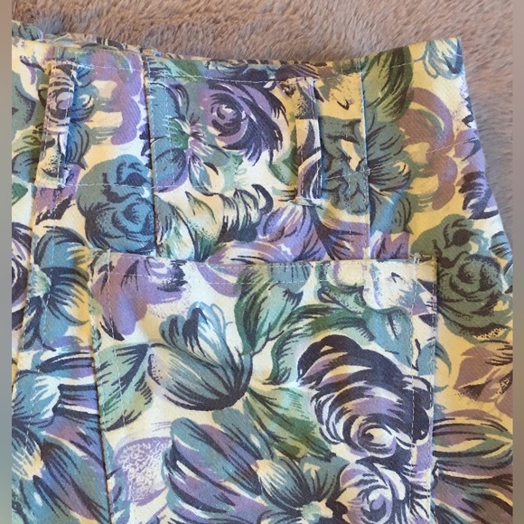 White & floral denim skirt - Picture 4 of 12